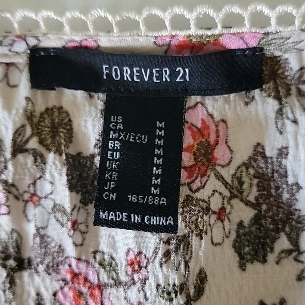 Forever 21 Floral Print Crop Top Sz. M - Picture 4 of 7
